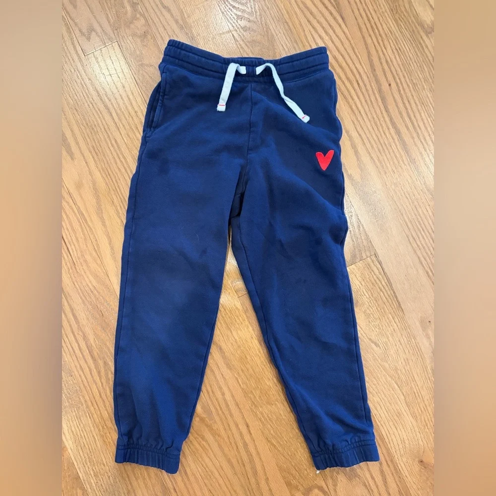 Primary kids heart sweatpants - Picture 1 of 4